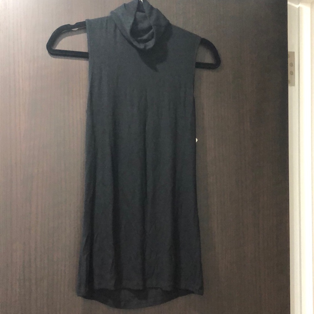 Halogen Sleeveless Turtleneck